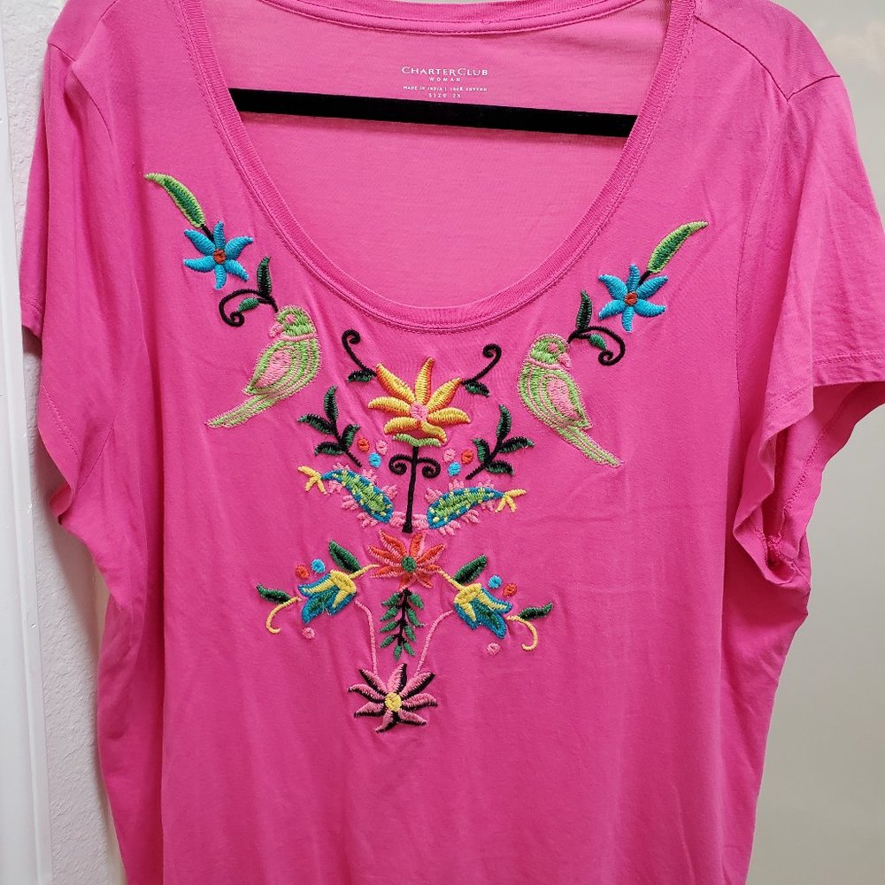 Size 2X charter club woman. Pink floral with birds tee shirt. Very cute. 100% co